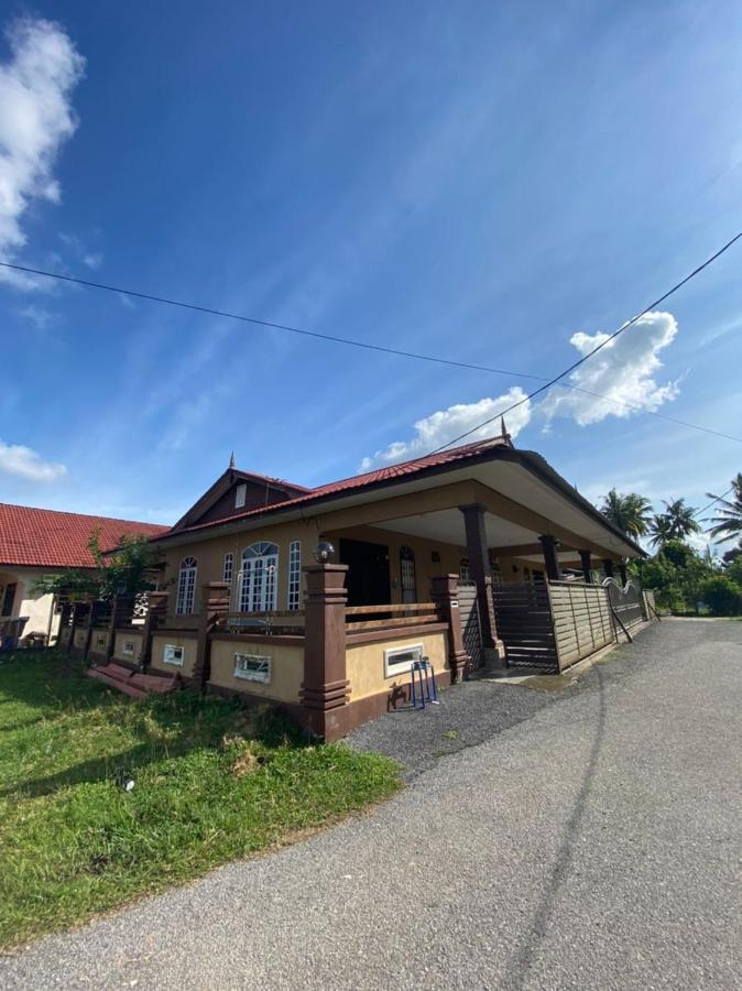 Family Homestay Куала-Тренгану Екстер'єр фото